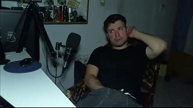 Snapshot of ferrari1996 chatting on 09-10-25, 06:13 ferrari1996 online show from 09-10-25, 06:13