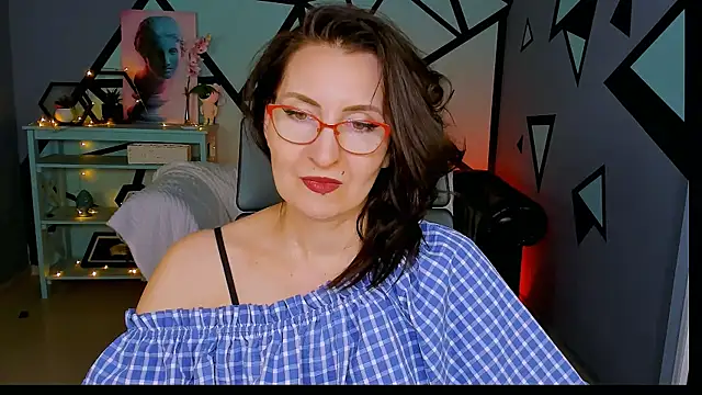 Snapshot of UnaTerra chatting on 02-08-26, 09:13 UnaTerra online show from 02-08-26, 09:13