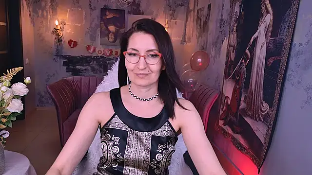 Snapshot of UnaTerra chatting on 02-13-26, 08:27 UnaTerra online show from 02-13-26, 08:27