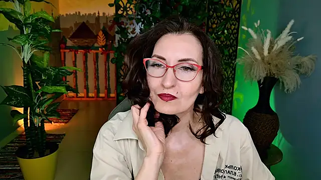 Snapshot of UnaTerra chatting on 03-29-26, 09:09 UnaTerra online show from 03-29-26, 09:09