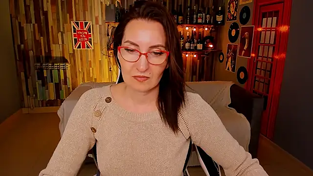 Snapshot of UnaTerra chatting on 04-06-26, 06:14 UnaTerra online show from 04-06-26, 06:14