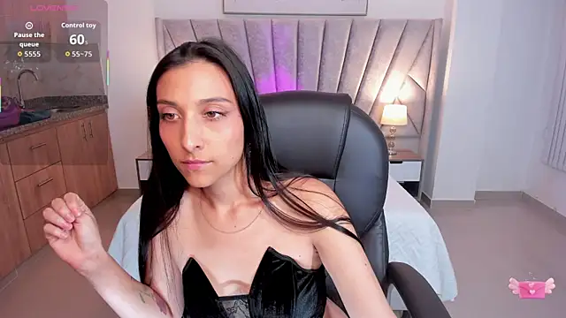 Snapshot of Kristen_Rousse chatting on 01-09-26, 09:05 Kristen Rousse online show from 01-09-26, 09:05