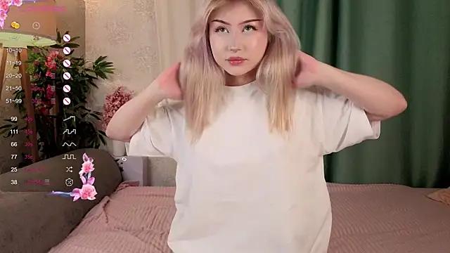 AudieKaemmerer online show from 10-20-25, 04:40