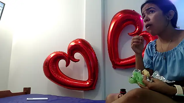 skinnysofia18 online show from 02-16-26, 02:35