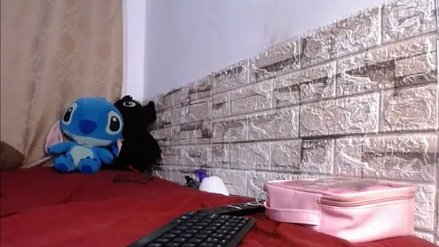 Snapshot of Bicky_24 chatting on 05-20-26, 08:09 Bicky 24 online show from 05-20-26, 08:09