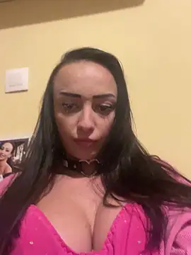 Snapshot of bbadies chatting on 12-17-25, 08:26 bbadies online show from 12-17-25, 08:26