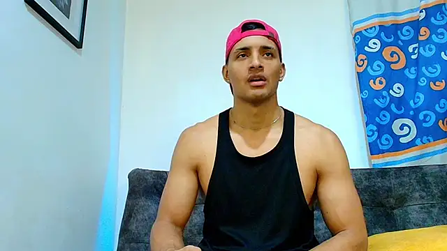 Snapshot of Smith_Fitness chatting on 07-02-26, 01:06 Smith Fitness online show from 07-02-26, 01:06