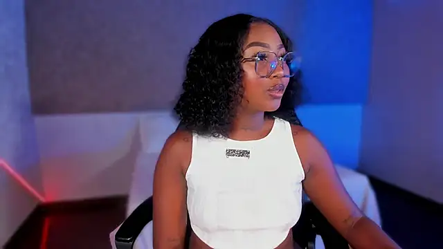 Snapshot of Kishalove_ chatting on 11-11-25, 10:37 Kishalove online show from 11-11-25, 10:37