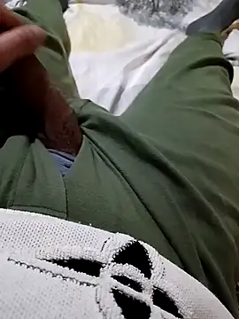 Snapshot of anis3g4 chatting on 11-27-25, 02:19 anis3g4 online show from 11-27-25, 02:19