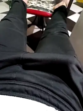 Snapshot of anis3g4 chatting on 12-04-25, 10:29 anis3g4 online show from 12-04-25, 10:29