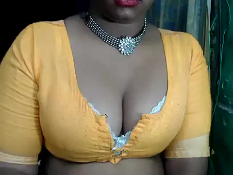 Snapshot of DearKimmi chatting on 12-28-24, 10:23 DearKimmi online show from 12-28-24, 10:23