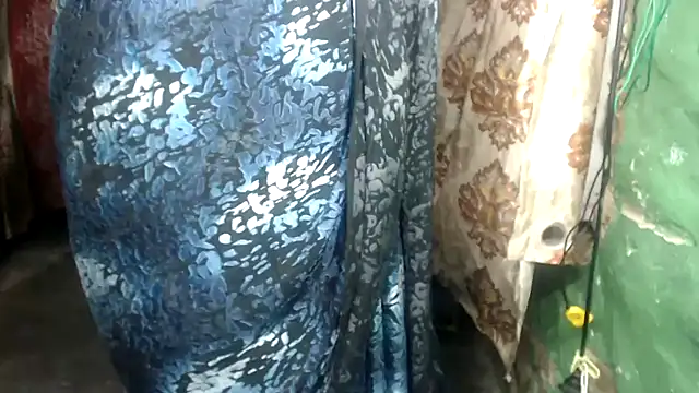 Snapshot of DearKimmi chatting on 02-25-25, 07:03 DearKimmi online show from 02-25-25, 07:03