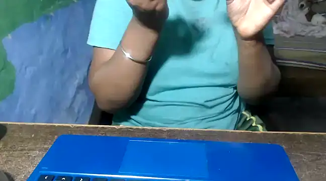 Snapshot of DearKimmi chatting on 03-05-25, 09:15 DearKimmi online show from 03-05-25, 09:15