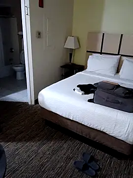 Snapshot of tripping385 chatting on 10-07-25, 03:04 tripping385 online show from 10-07-25, 03:04