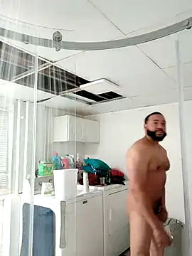 Snapshot of tripping385 chatting on 12-04-25, 04:44 tripping385 online show from 12-04-25, 04:44