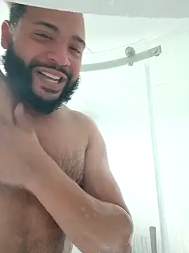 Snapshot of tripping385 chatting on 12-14-25, 03:23 tripping385 online show from 12-14-25, 03:23