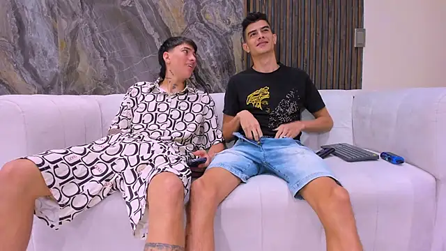 Snapshot of junior_friendss chatting on 11-19-25, 08:20 junior friendss online show from 11-19-25, 08:20