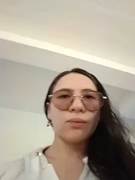 Snapshot of Bella_Sumers chatting on 07-01-26, 03:12 Bella Sumers online show from 07-01-26, 03:12