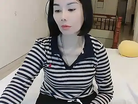 JunCii online show from 02-08-26, 03:26