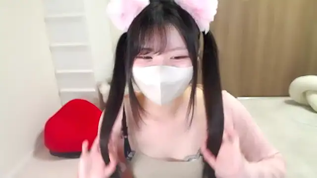 moka-neko online show from 10-18-25, 11:33