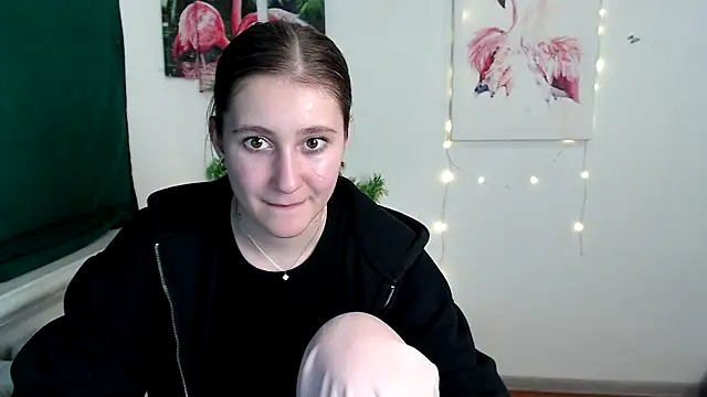 Snapshot of Milka_kamila chatting on 11-13-25, 03:55 Milka kamila online show from 11-13-25, 03:55