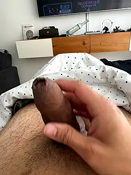 andres52720 online show from 09-24-25, 06:44