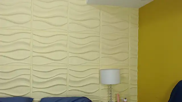 Snapshot of SophiaBloss chatting on 09-23-25, 03:31 SophiaBloss online show from 09-23-25, 03:31