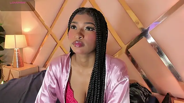 Snapshot of SophiaBloss chatting on 10-30-25, 04:03 SophiaBloss online show from 10-30-25, 04:03