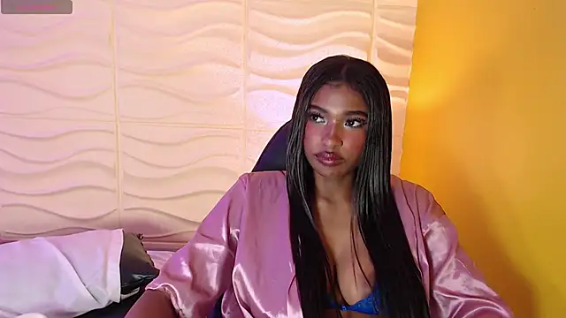 Snapshot of SophiaBloss chatting on 11-28-25, 05:48 SophiaBloss online show from 11-28-25, 05:48