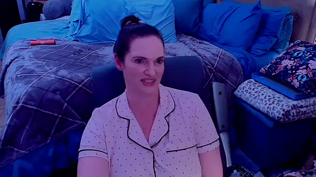 ninajaymes online show from 05-18-26, 04:07