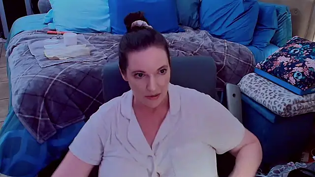 ninajaymes online show from 06-08-26, 01:28