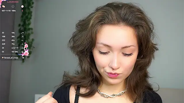 Snapshot of ZeniaBolich chatting on 11-16-25, 08:58 ZeniaBolich online show from 11-16-25, 08:58