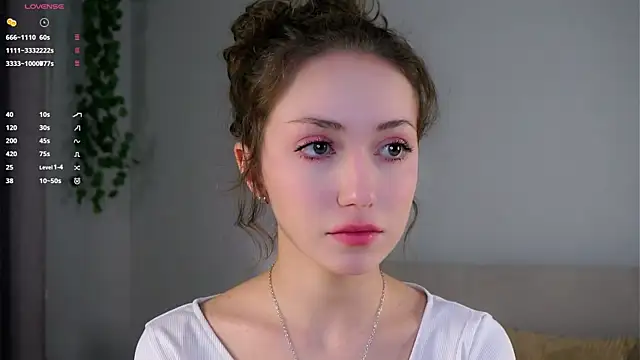 Snapshot of ZeniaBolich chatting on 11-26-25, 09:49 ZeniaBolich online show from 11-26-25, 09:49