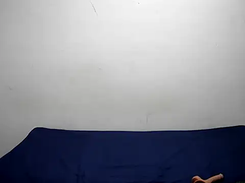 Snapshot of Littlebunny33 chatting on 09-08-25, 05:45 Littlebunny33 online show from 09-08-25, 05:45