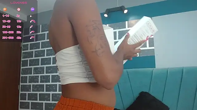 Chloe Brown3 online show from 11-14-25, 05:44