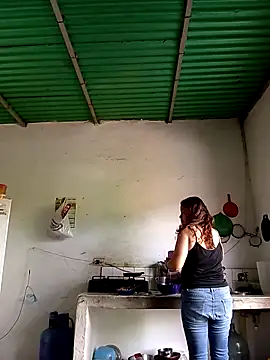 Snapshot of Eliz420 chatting on 09-16-25, 06:53 Eliz420 online show from 09-16-25, 06:53