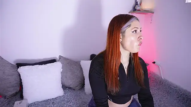 Snapshot of SophiieCumsx chatting on 10-08-25, 03:42 SophiieCumsx online show from 10-08-25, 03:42