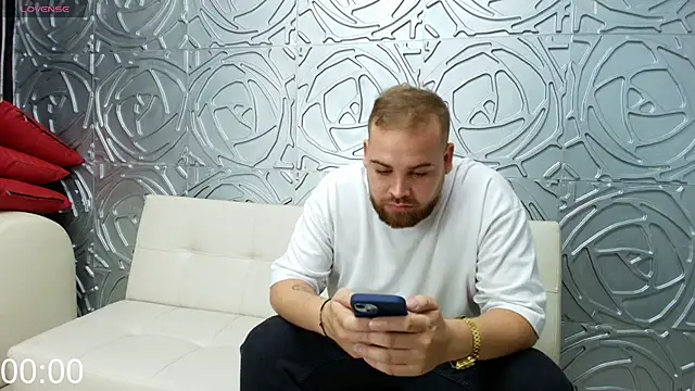 Snapshot of Sweetberryhot chatting on 11-11-25, 07:14 Sweetberryhot online show from 11-11-25, 07:14