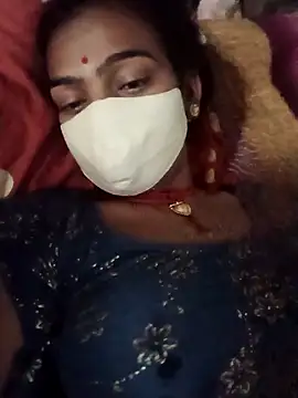 Snapshot of Sharmili_xx chatting on 10-15-25, 09:37 Sharmili xx online show from 10-15-25, 09:37