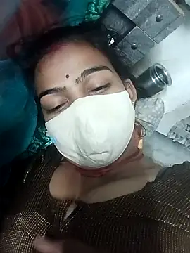 Snapshot of Sharmili_xx chatting on 10-22-25, 10:31 Sharmili xx online show from 10-22-25, 10:31