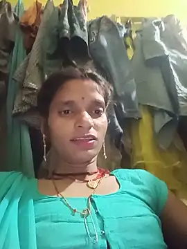Snapshot of Punam_jindal chatting on 06-18-26, 03:27 Punam jindal online show from 06-18-26, 03:27
