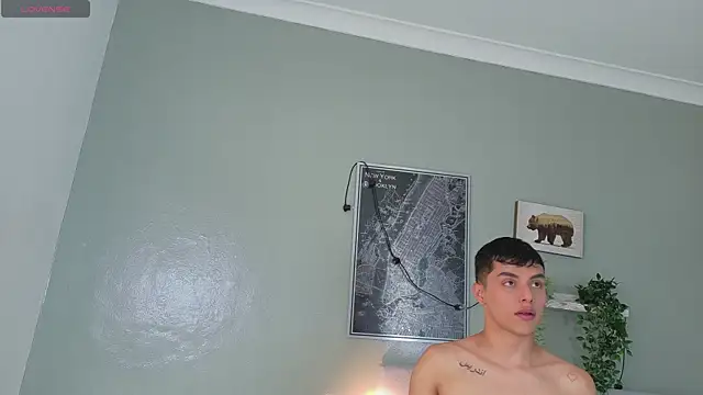 AAronBaker  online show from 10-07-25, 07:33