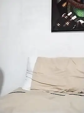 Snapshot of latinblack16 chatting on 10-24-25, 03:25 latinblack16 online show from 10-24-25, 03:25