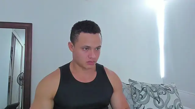 Snapshot of KingLevi01 chatting on 06-26-26, 03:38 KingLevi01 online show from 06-26-26, 03:38