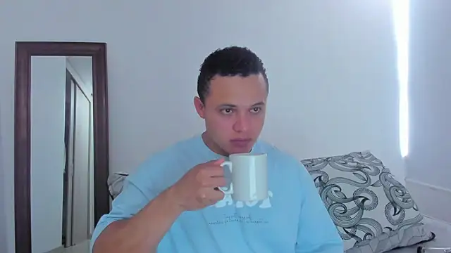 Snapshot of KingLevi01 chatting on 07-02-26, 07:09 KingLevi01 online show from 07-02-26, 07:09
