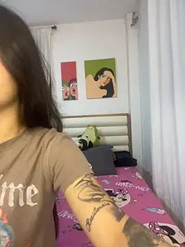 Snapshot of Sweet_and_Rous0 chatting on 09-21-25, 02:57 Sweet and Rous0 online show from 09-21-25, 02:57