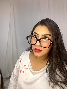 Snapshot of Sweet_and_Rous0 chatting on 10-31-25, 04:35 Sweet and Rous0 online show from 10-31-25, 04:35