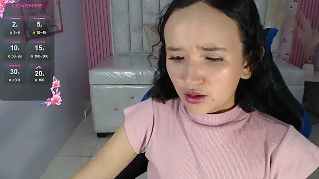 Snapshot of bella_vibess_s chatting on 11-05-25, 08:20 bella vibess s online show from 11-05-25, 08:20