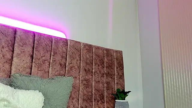 Ambeer fox  online show from 03-06-26, 11:06