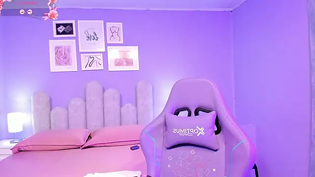 Snapshot of lucrecia_sucker chatting on 09-10-25, 07:25 lucrecia sucker online show from 09-10-25, 07:25